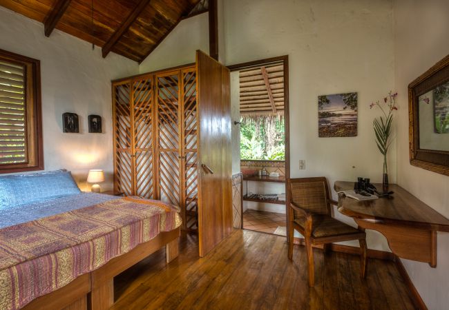 Villa en Punta Uva - Villa Toucan - Paraíso Romántico con vista al mar e Internet FibOp
