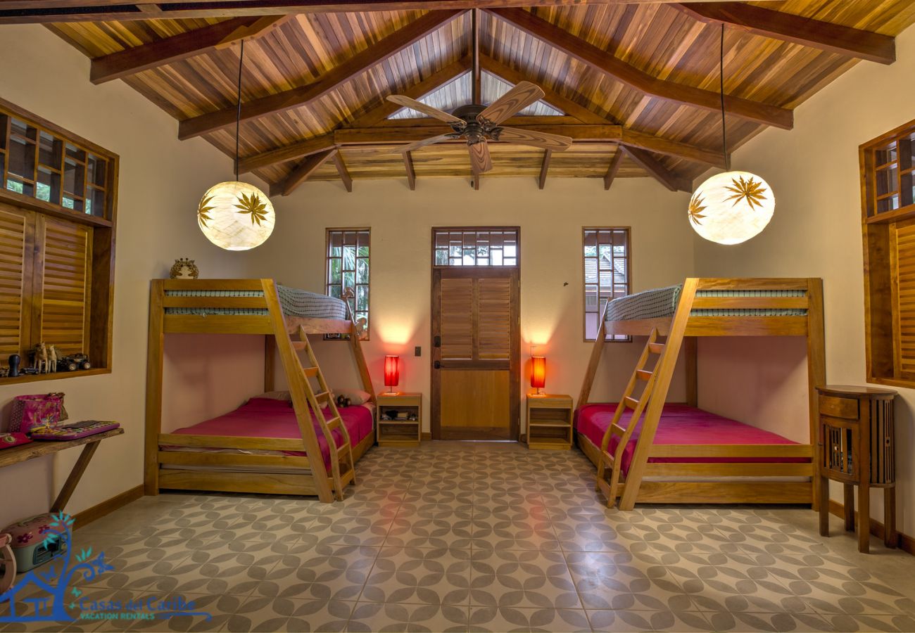 Villa en Punta Uva - Luxury Villa Macaw Pool House with Ocean Views 