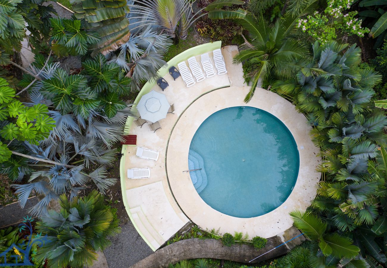 Villa en Cocles - Villa Rojiza: Luxury home con A/C, FibOp y piscina - Adults Only