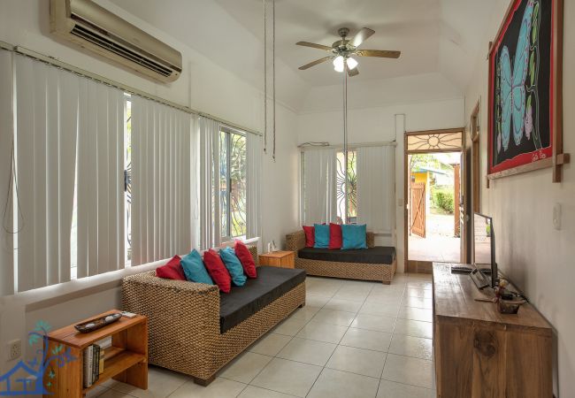 Casa en Puerto Viejo - Casa Pan Dulce • Alojamiento familiar 3 habs/2 baños cerca de la playa Casa en Puerto Viejo - Casa Pan Dulce • Alojamiento familiar 3 habs/2 baños cerca de la playa