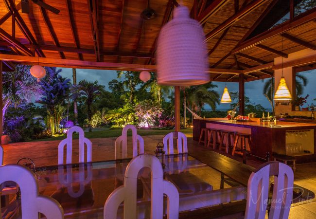 Villa en Punta Uva - Big Tree Wildlife Refuge Retreat Center con Piscina Villa en Punta Uva - Big Tree Wildlife Refuge Retreat Center con Piscina