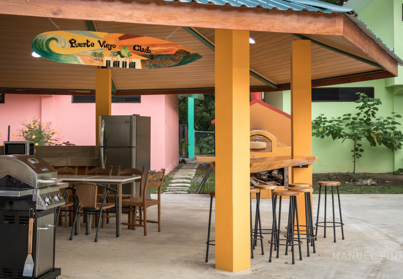 Casa en Puerto Viejo - Puerto Viejo Club Pool House para 12 PAX