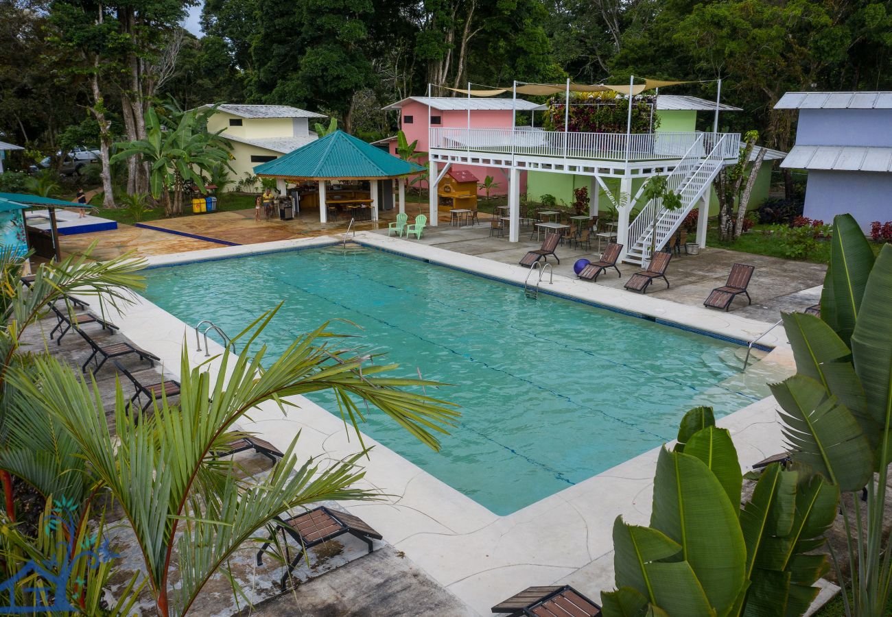 Casa en Puerto Viejo - Puerto Viejo Club Pool House para 12 PAX