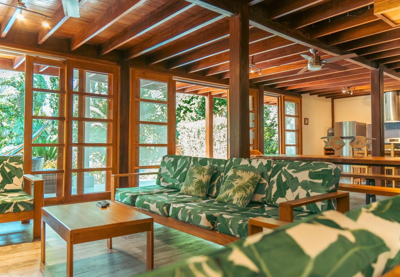Casa en Punta Uva - Panorama Verde – Villa de 3 habs • Piscina infinita, A/C 