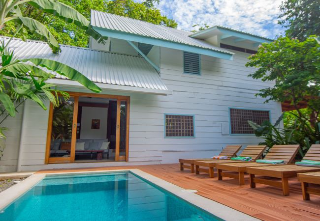 Casa en Puerto Viejo - Casa Tropical en el Caribe Sur