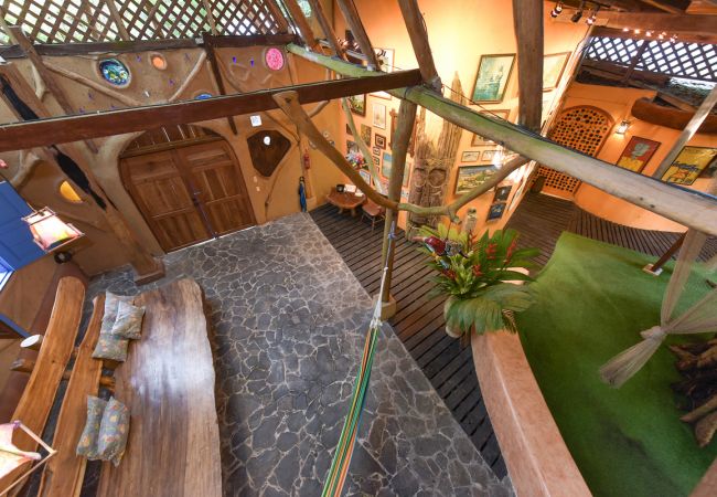 Casa en Playa Chiquita - The Crystal House at Tree House Lodge