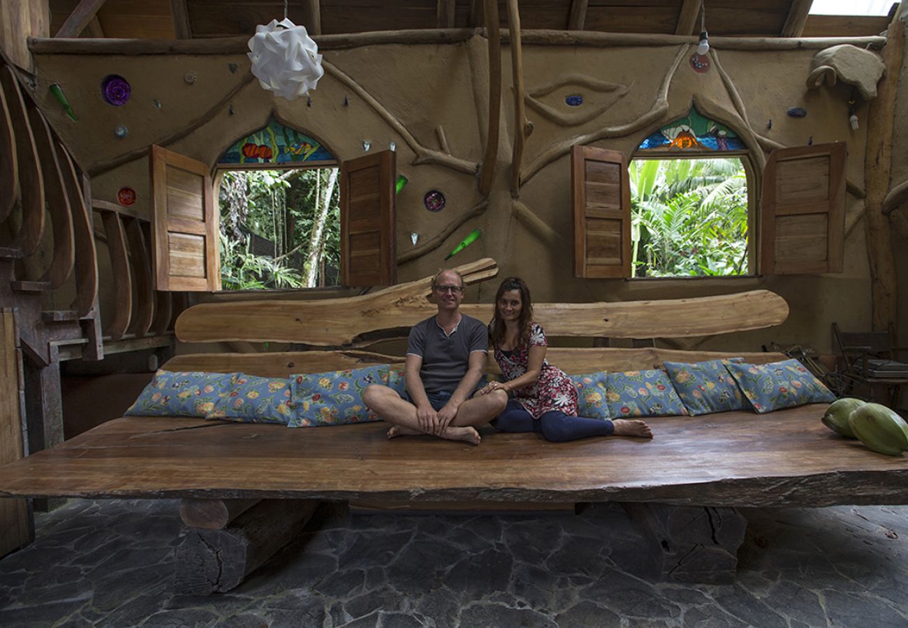 Casa en Playa Chiquita - The Crystal House at Tree House Lodge