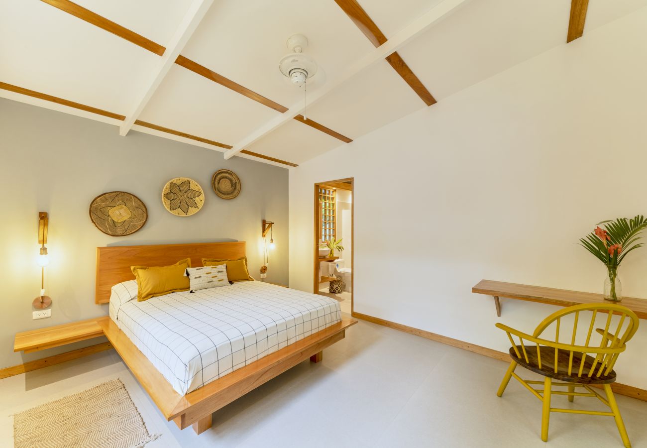 Bungalow en Playa Chiquita - Casa Lyra en Jardines Biriba