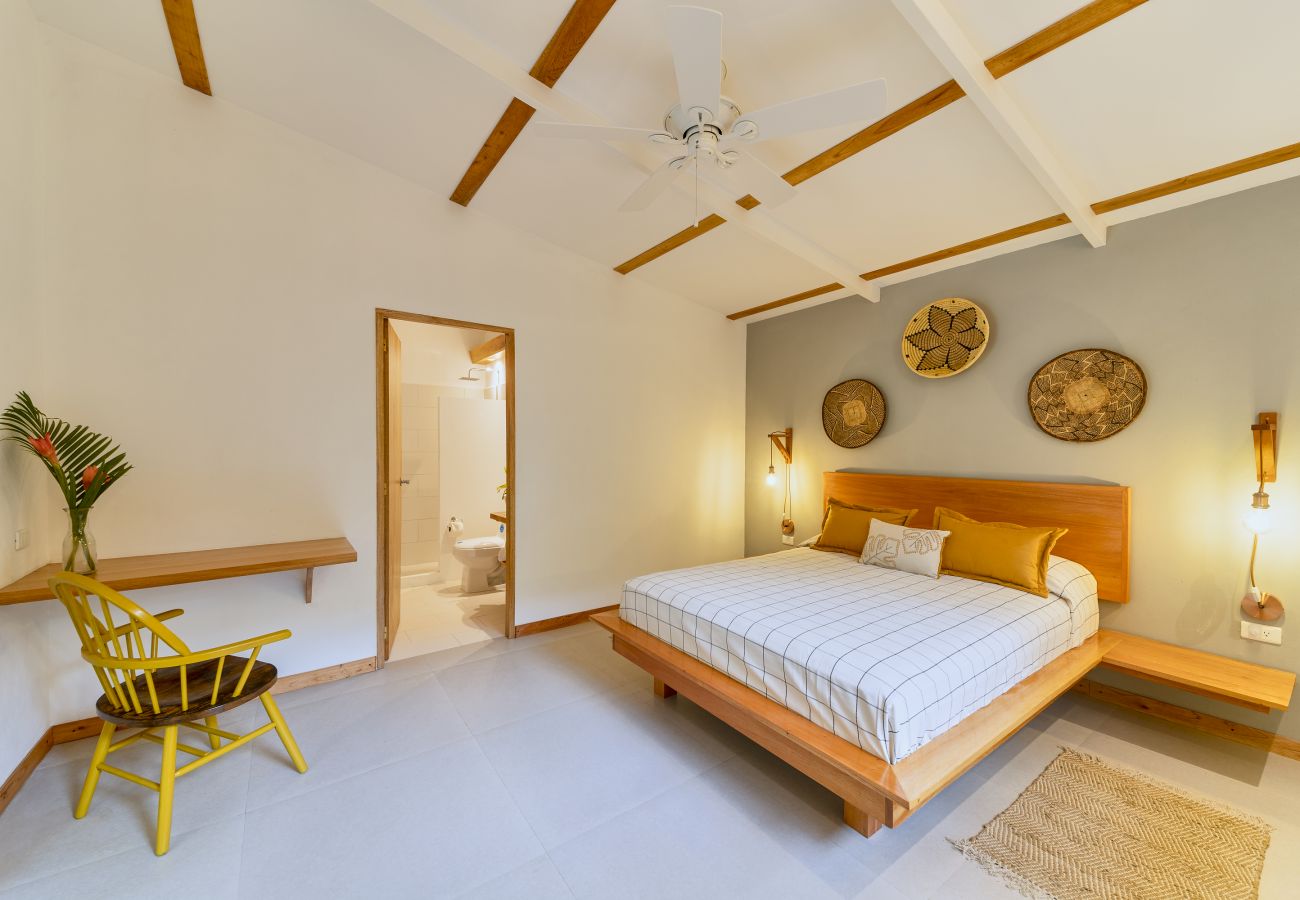 Bungalow en Playa Chiquita - Casa Lyra en Jardines Biriba