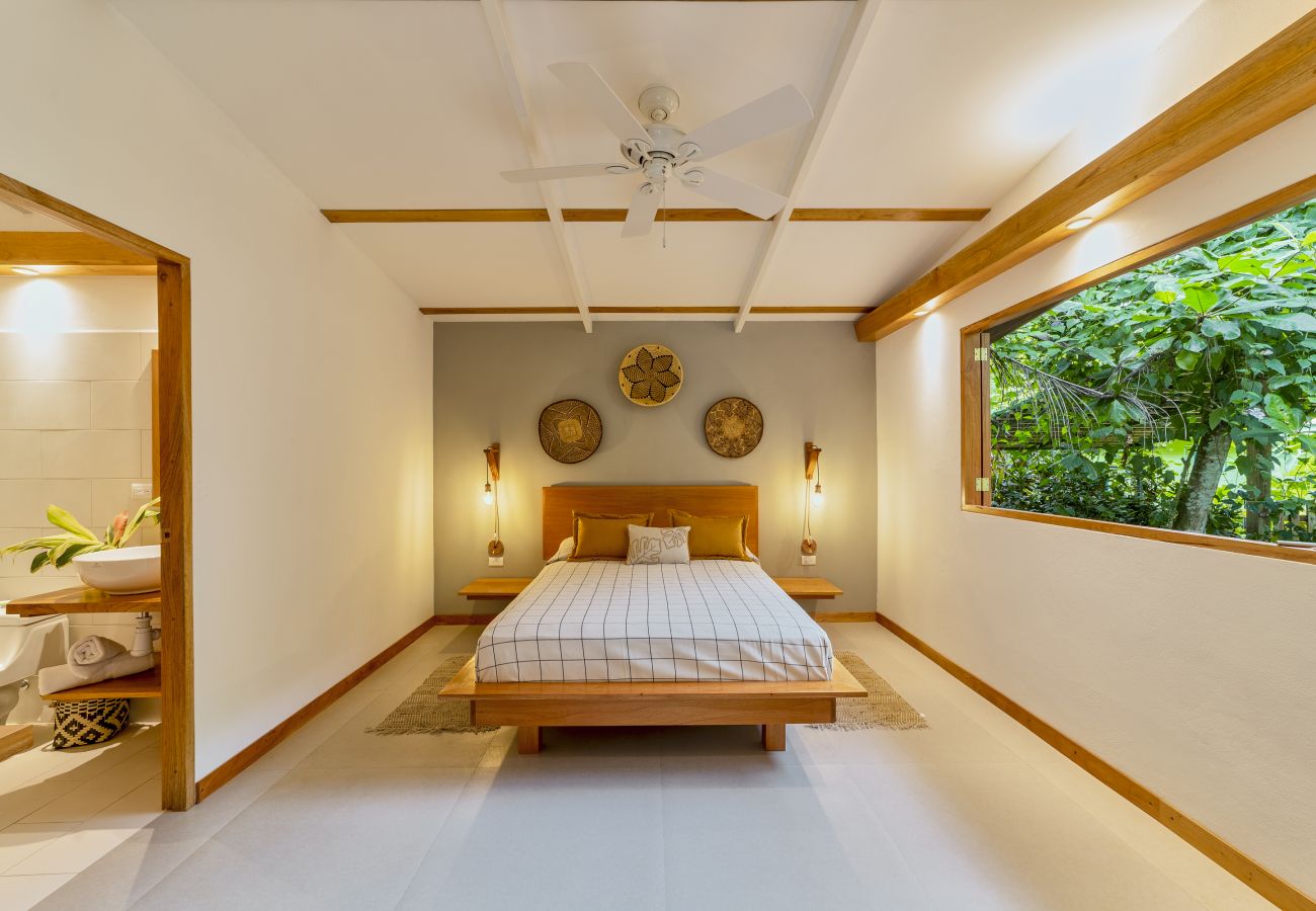 Bungalow en Playa Chiquita - Casa Lyra en Jardines Biriba
