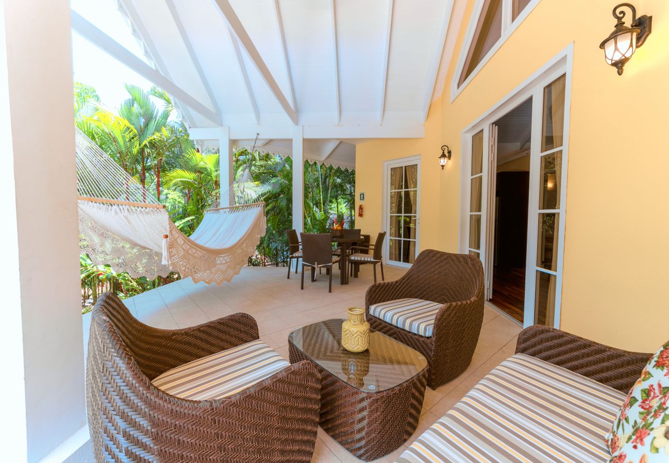 Villa en Cocles - Lomas del Caribe con Piscina Privada & AC