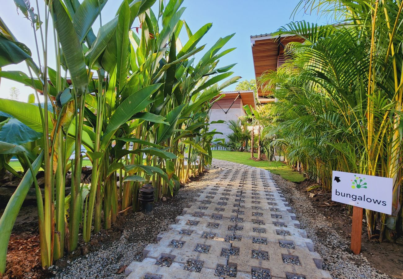 Villa en Puerto Viejo - Bukë Villas con Piscina & FibOp