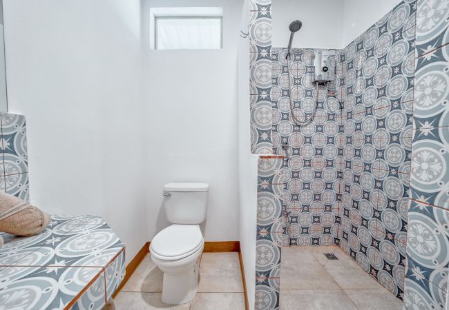 Apartamento en Playa Chiquita - Casita Abaloni en Arena Blanca con AC y FibraOpt Apartamento en Playa Chiquita - Casita Abaloni en Arena Blanca con AC y FibraOpt