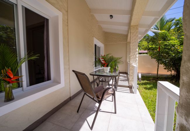 Apartamento en Playa Chiquita - Casita Calilla en Arena Blanca con AC y FibraOpt Apartamento en Playa Chiquita - Casita Calilla en Arena Blanca con AC y FibraOpt