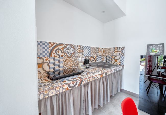 Apartamento en Playa Chiquita - Casita Calilla en Arena Blanca con AC y FibraOpt Apartamento en Playa Chiquita - Casita Calilla en Arena Blanca con AC y FibraOpt