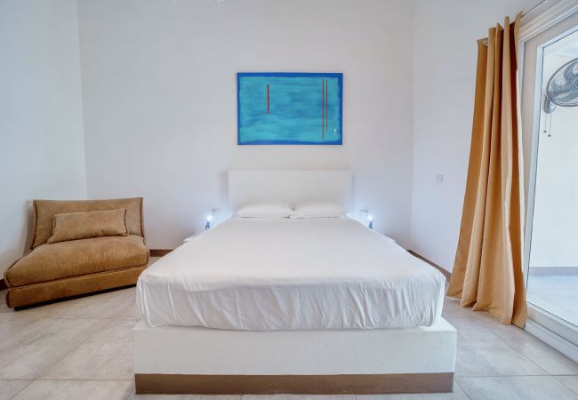 Apartamento en Playa Chiquita - Casita Charonia en Arena Blanca con AC y FibraOpt