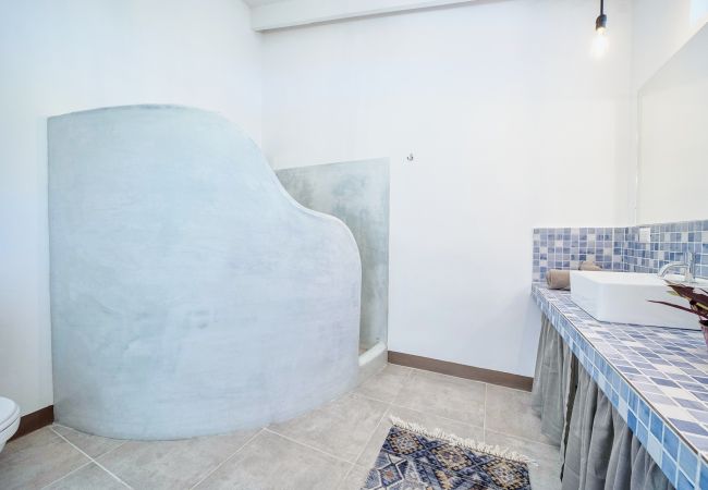Apartamento en Playa Chiquita - Casita Ensis en Arena Blanca con AC y FibraOpt Apartamento en Playa Chiquita - Casita Ensis en Arena Blanca con AC y FibraOpt