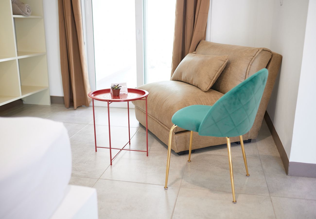 Apartamento en Playa Chiquita - Casita Estrella de Mar en Arena Blanca con AC y FibraOpt