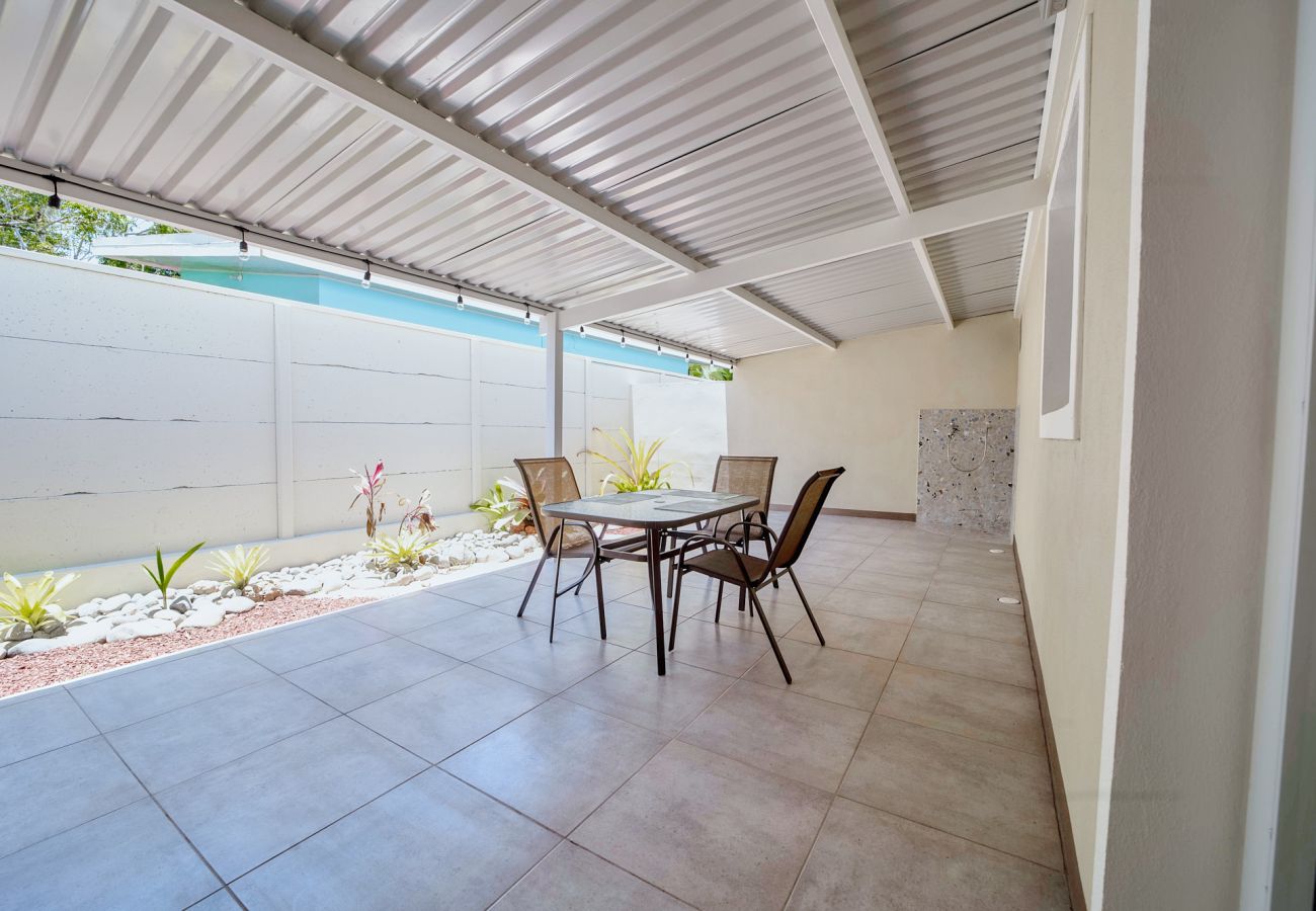 Apartamento en Playa Chiquita - Casita Estrella de Mar en Arena Blanca con AC y FibraOpt