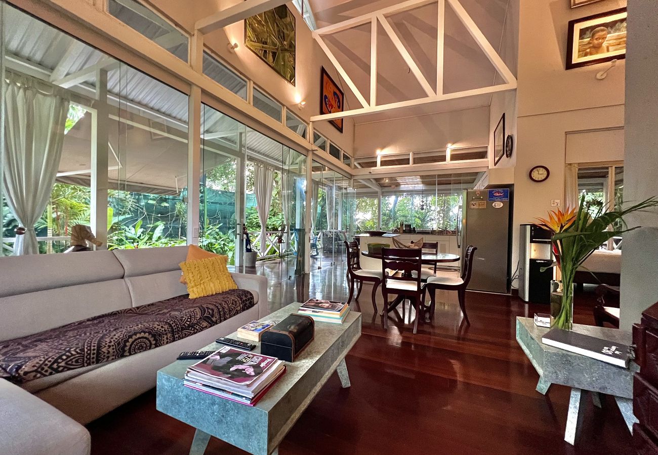 Casa en Puerto Viejo - Residencia Casa Blanca Beachfront Paradise