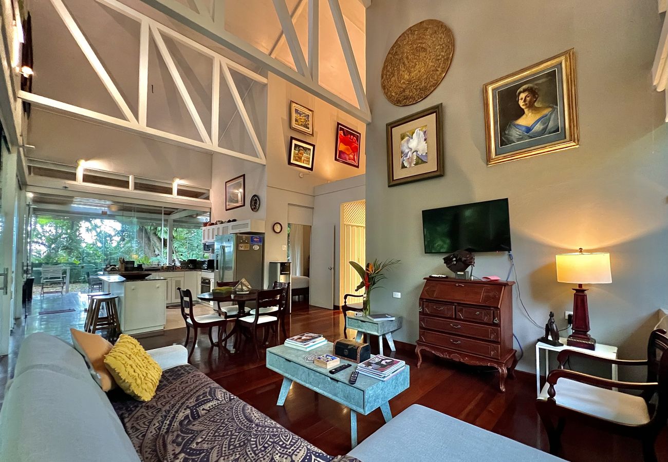 Casa en Puerto Viejo - Residencia Casa Blanca Beachfront Paradise