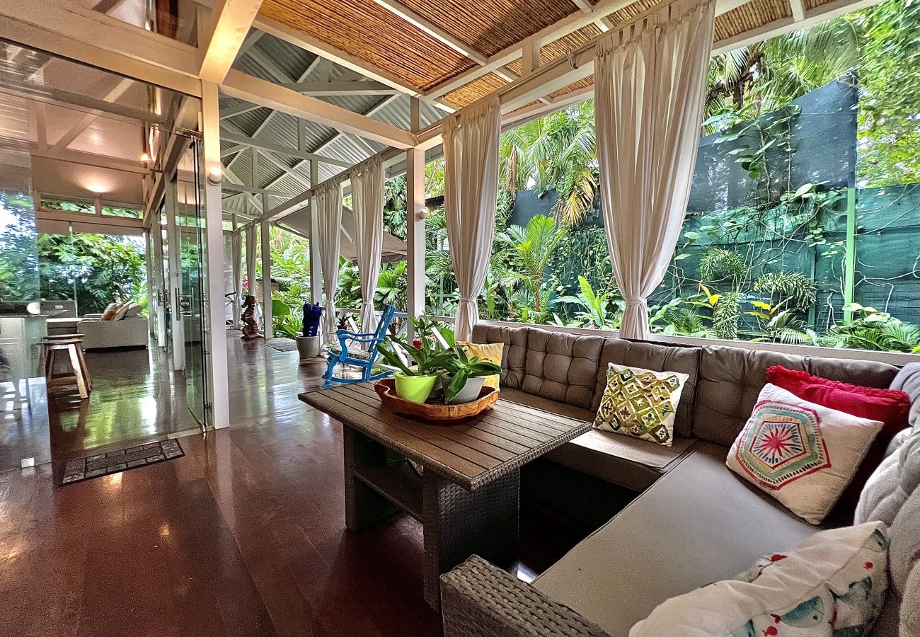 Casa en Puerto Viejo - Residencia Casa Blanca Beachfront Paradise