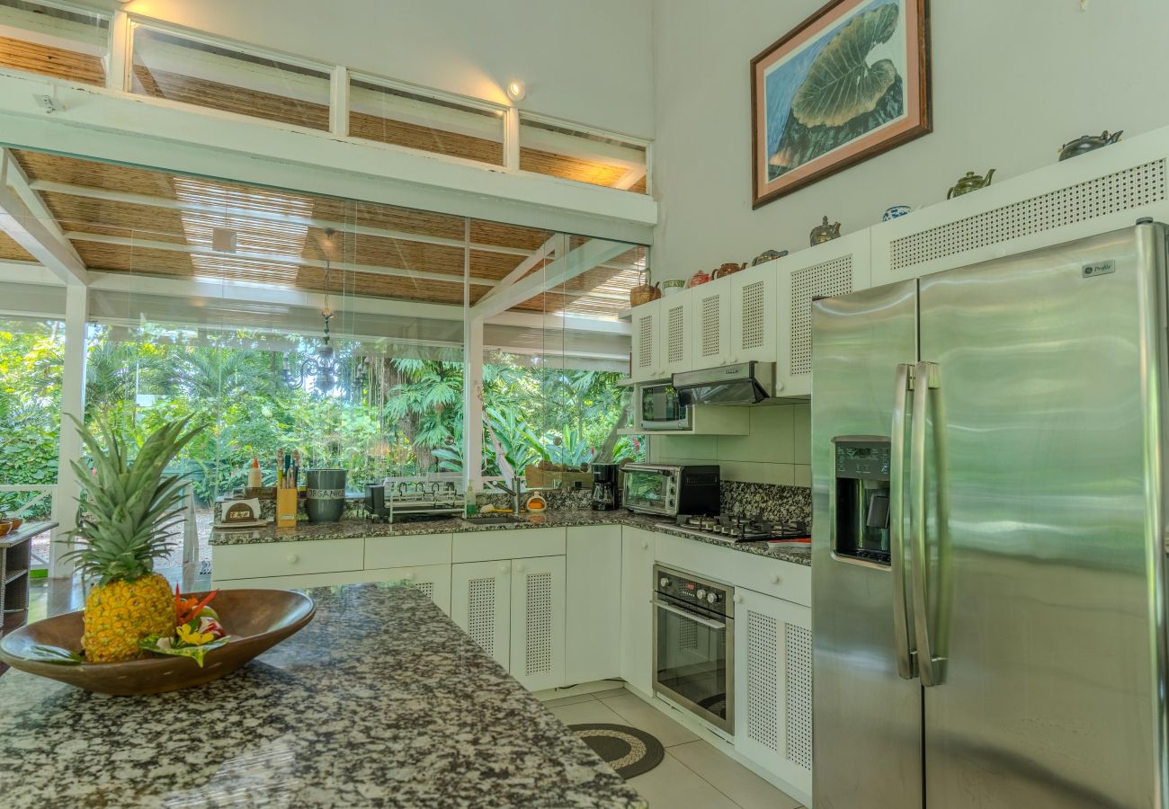 Casa en Puerto Viejo - Residencia Casa Blanca Beachfront Paradise
