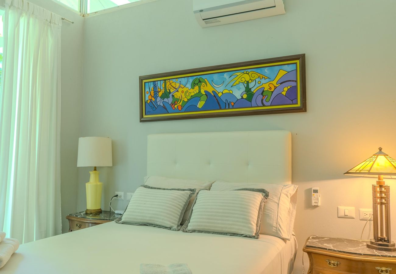 Casa en Puerto Viejo - Residencia Casa Blanca Beachfront Paradise