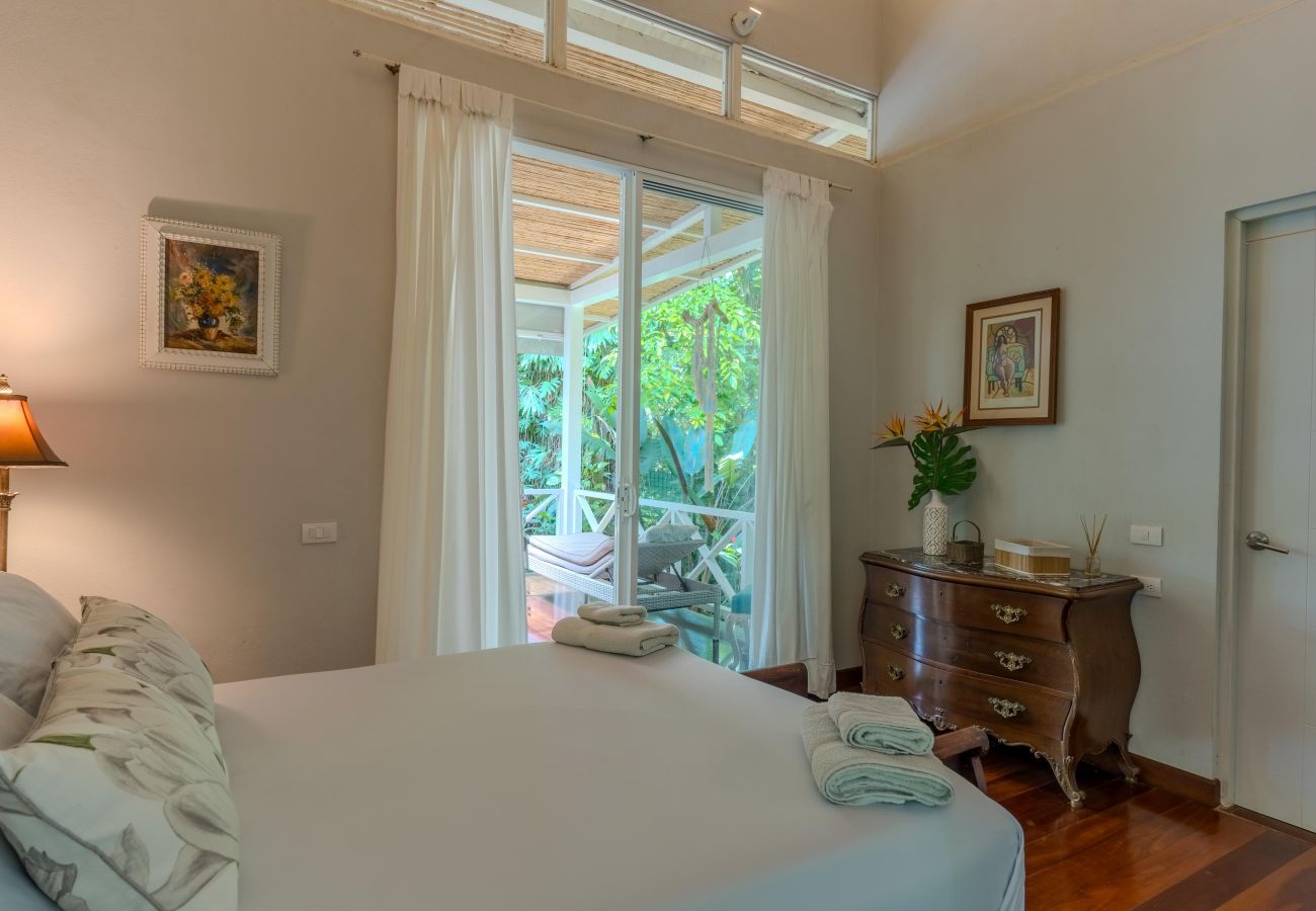 Casa en Puerto Viejo - Residencia Casa Blanca Beachfront Paradise