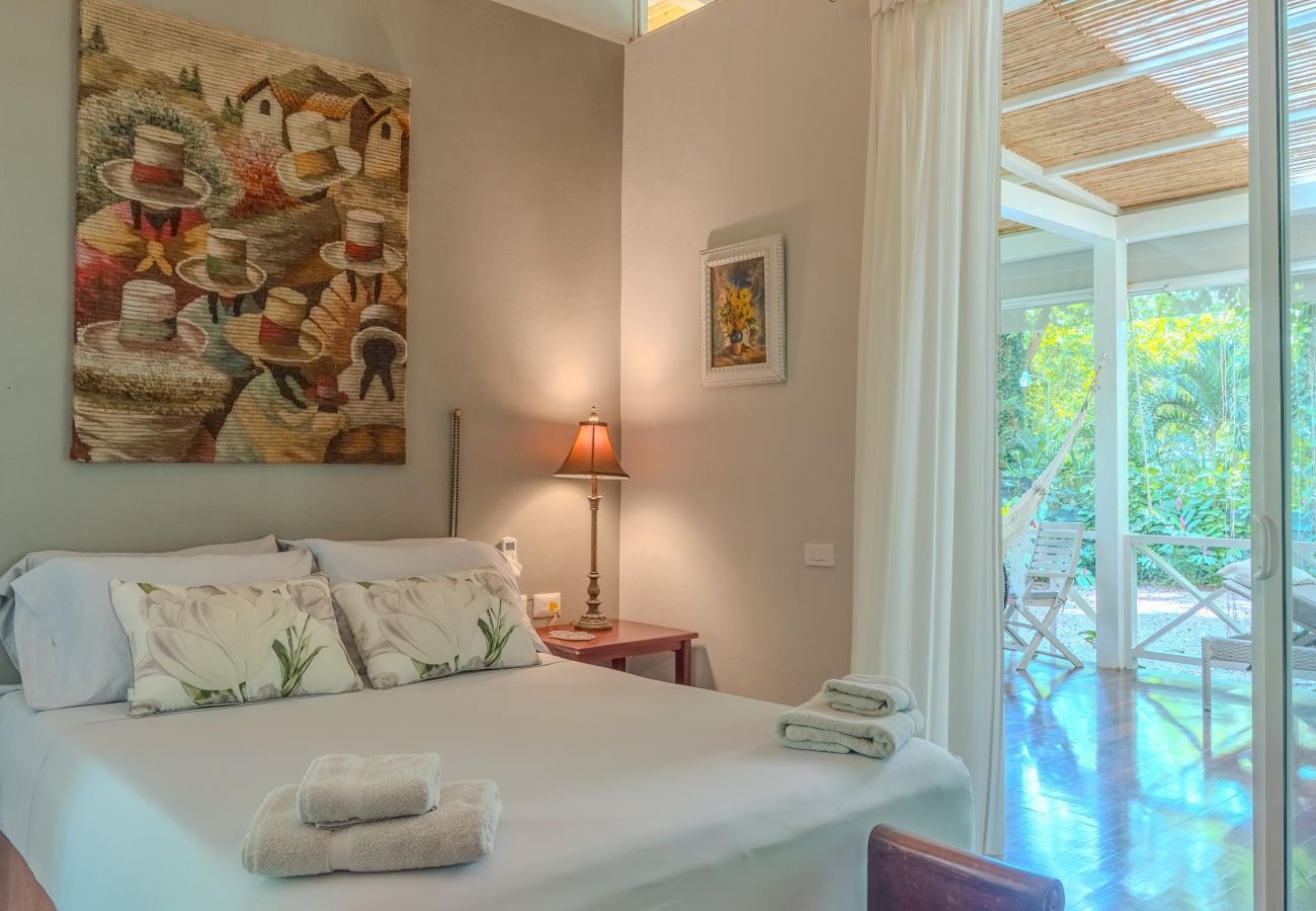 Casa en Puerto Viejo - Residencia Casa Blanca Beachfront Paradise