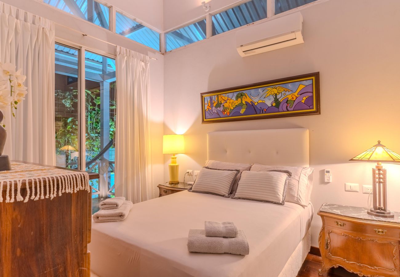 Casa en Puerto Viejo - Residencia Casa Blanca Beachfront Paradise