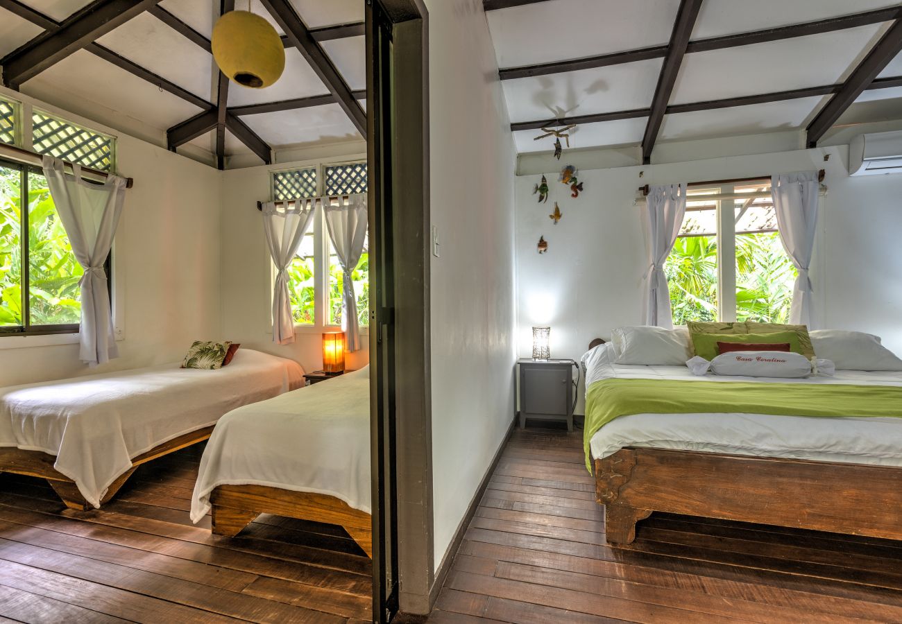 Casa en Punta Uva - BEACHFRONT Villas Coralina para grupos