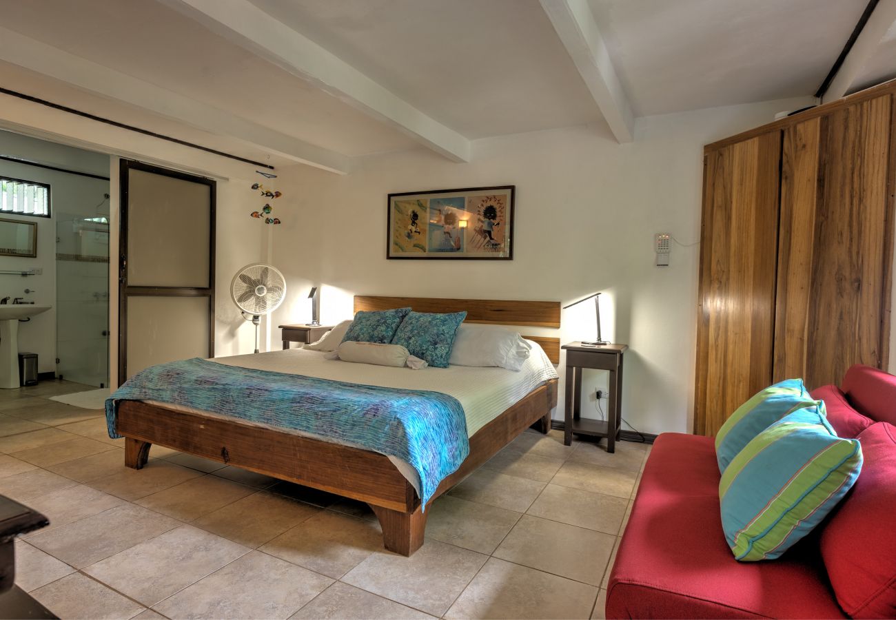 Villa en Punta Uva - NEAR THE BEACH Villas Coralina with AC & FiberOp!