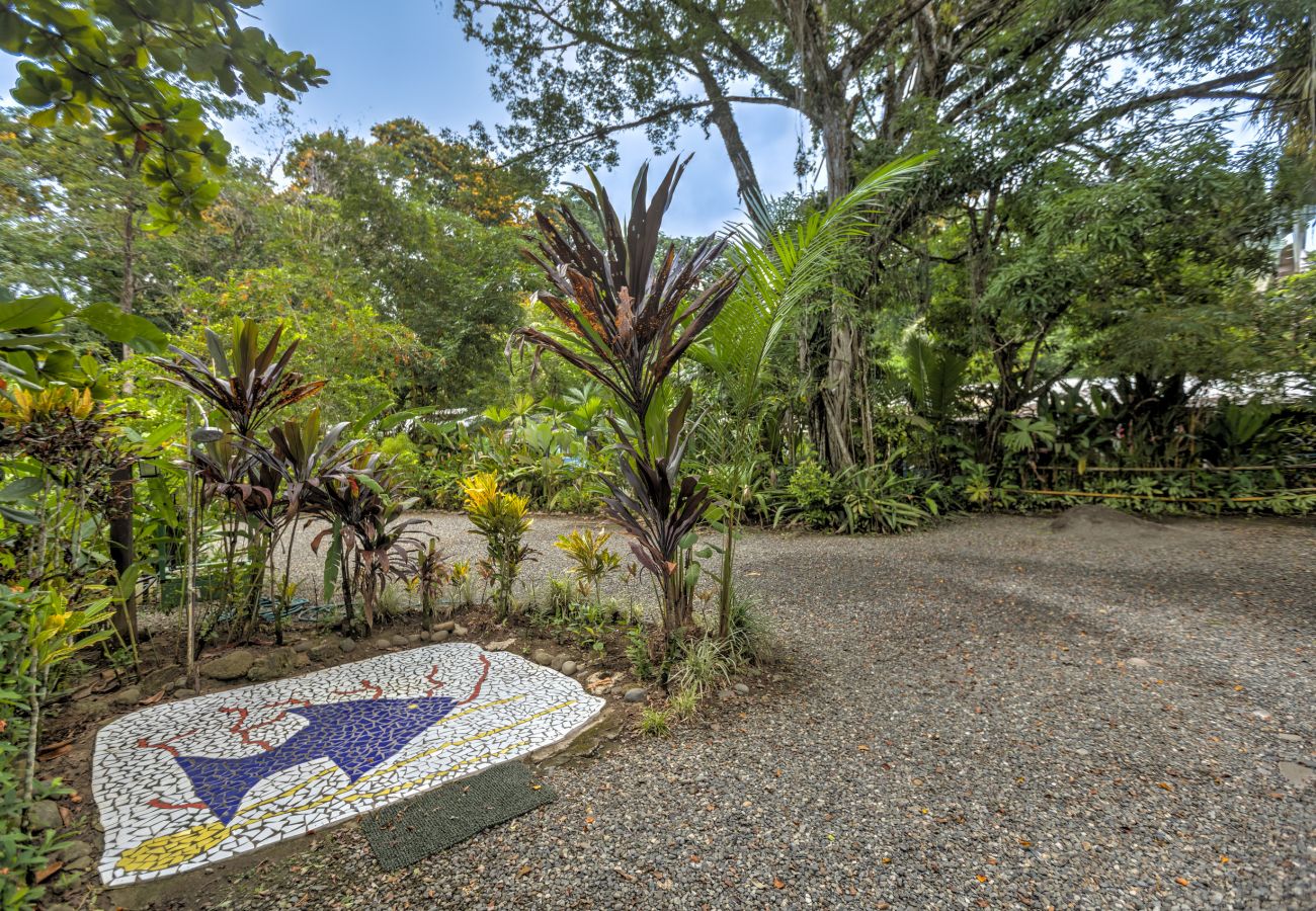 Villa en Punta Uva - NEAR THE BEACH Villas Coralina with AC & FiberOp!