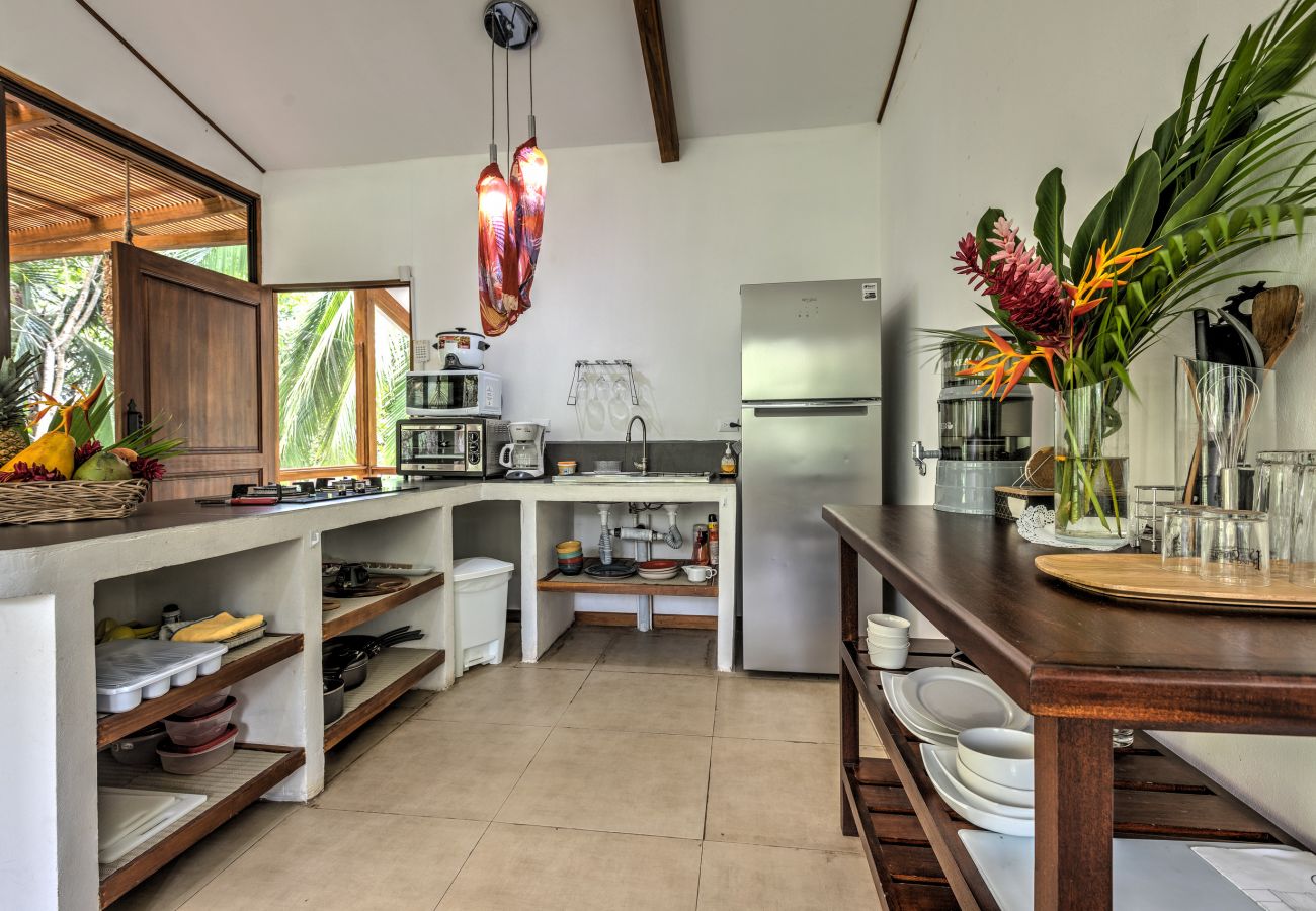Villa en Punta Uva - NEAR THE BEACH Villas Coralina with AC & FiberOp!