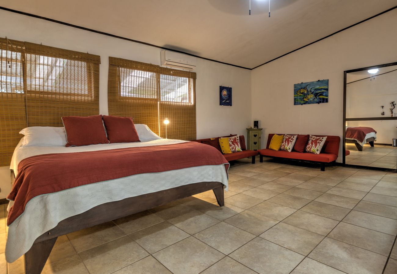 Villa en Punta Uva - NEAR THE BEACH Villas Coralina with AC & FiberOp!