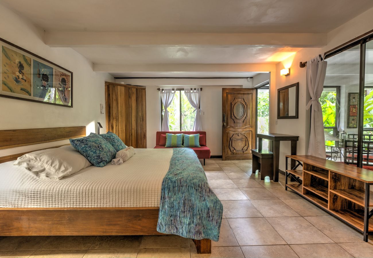 Villa en Punta Uva - NEAR THE BEACH Villas Coralina with AC & FiberOp!