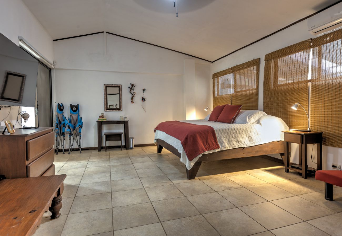Villa en Punta Uva - NEAR THE BEACH Villas Coralina with AC & FiberOp!