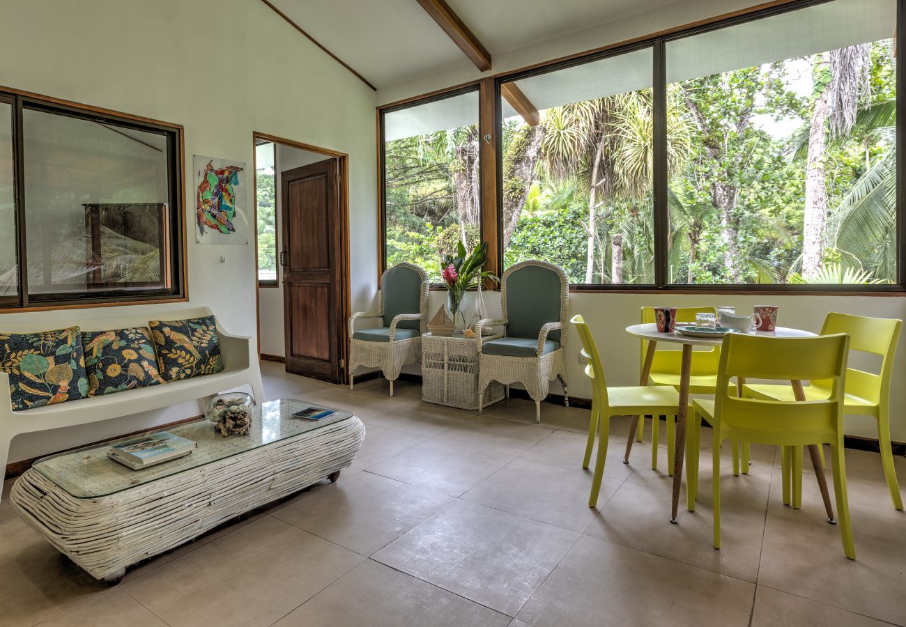 Villa en Punta Uva - NEAR THE BEACH Villas Coralina with AC & FiberOp!