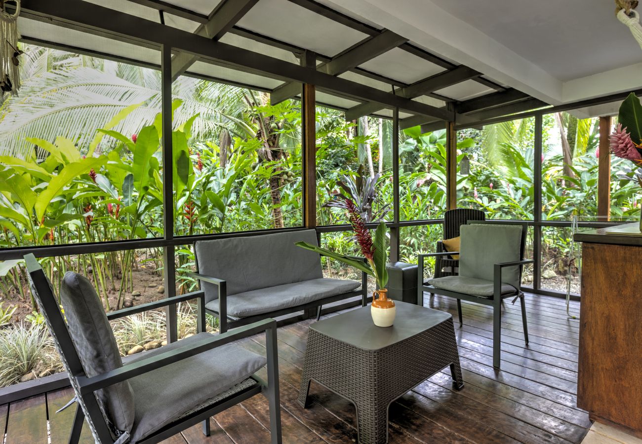 Villa en Punta Uva - NEAR THE BEACH Villas Coralina with AC & FiberOp!