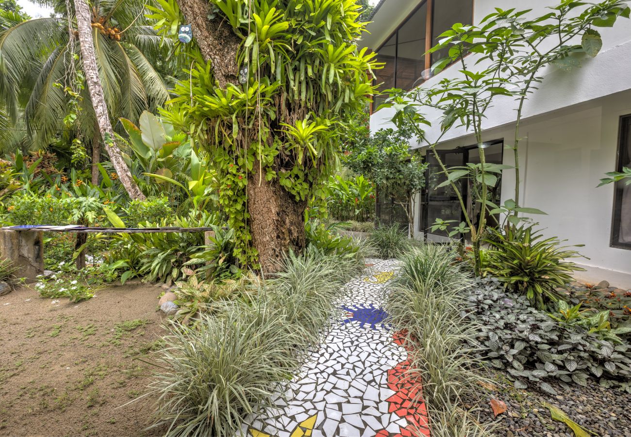 Villa en Punta Uva - NEAR THE BEACH Villas Coralina with AC & FiberOp!