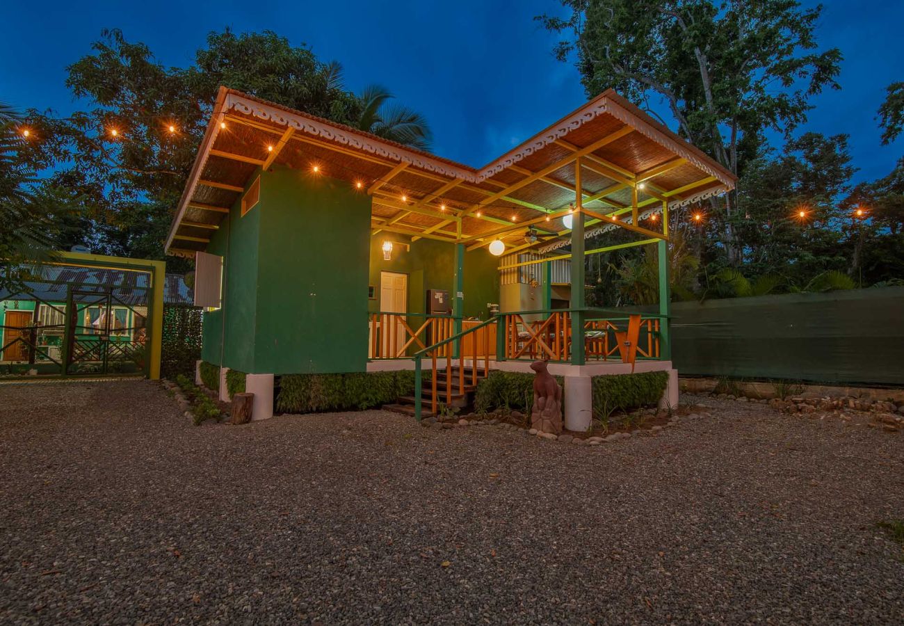 Casa en Playa Chiquita - Cabina Guatusa en Playa Chiquita