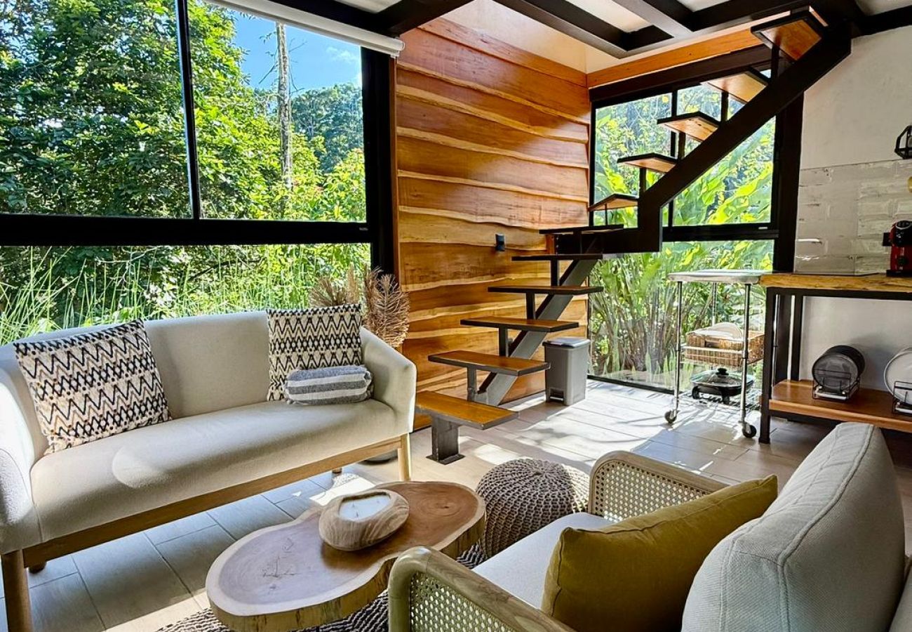 Cabaña en Paraíso - Casa Selva Negra 2 hab  rodeada de naturaleza