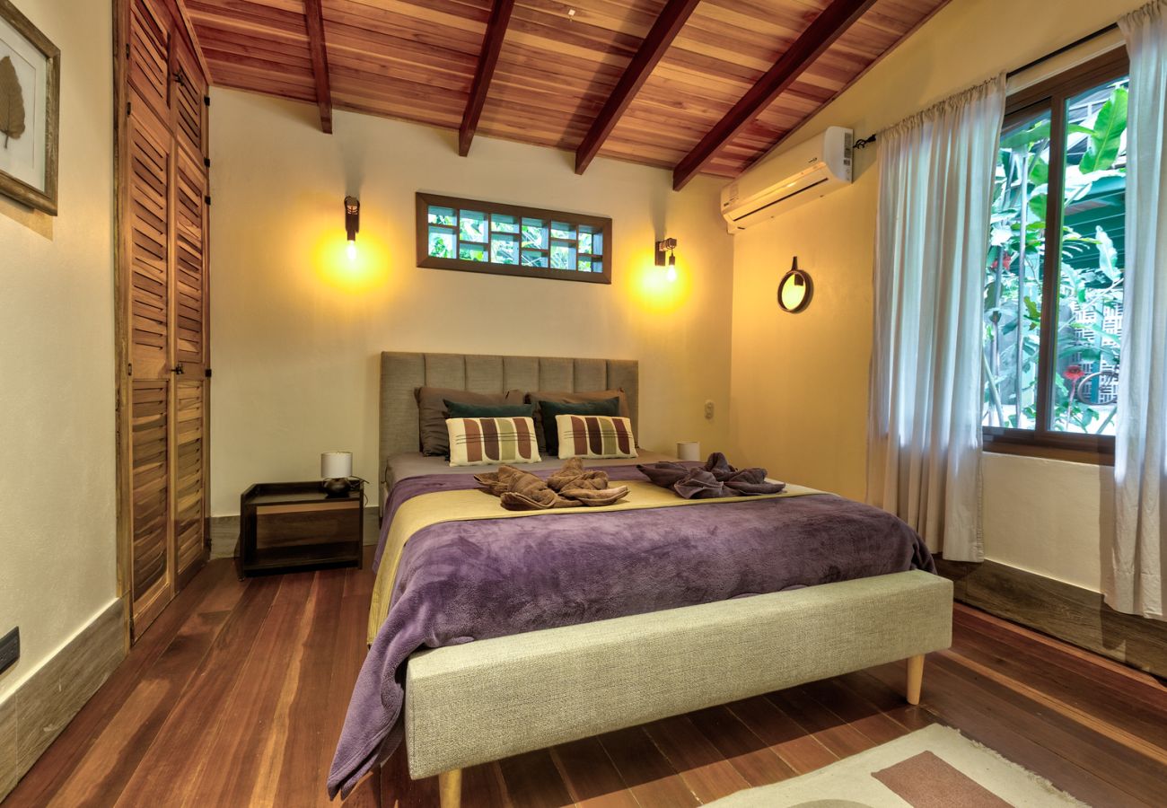Casa en Playa Chiquita - Casa Xcanan • piscina privada & jardines hermosos