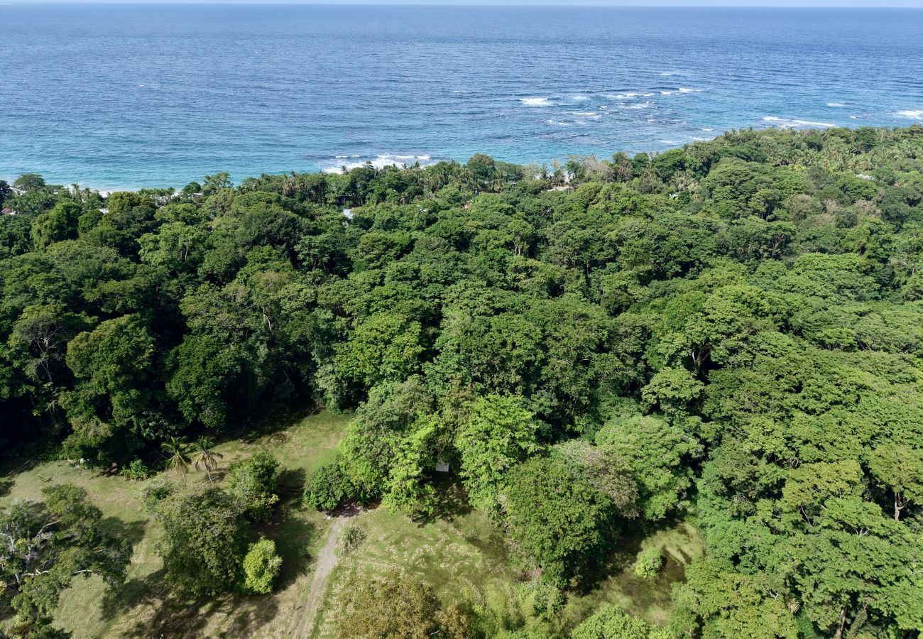 Bungalow en Talamanca - Nalu Punta Uva Lodge 5 min Caminando a la playa 