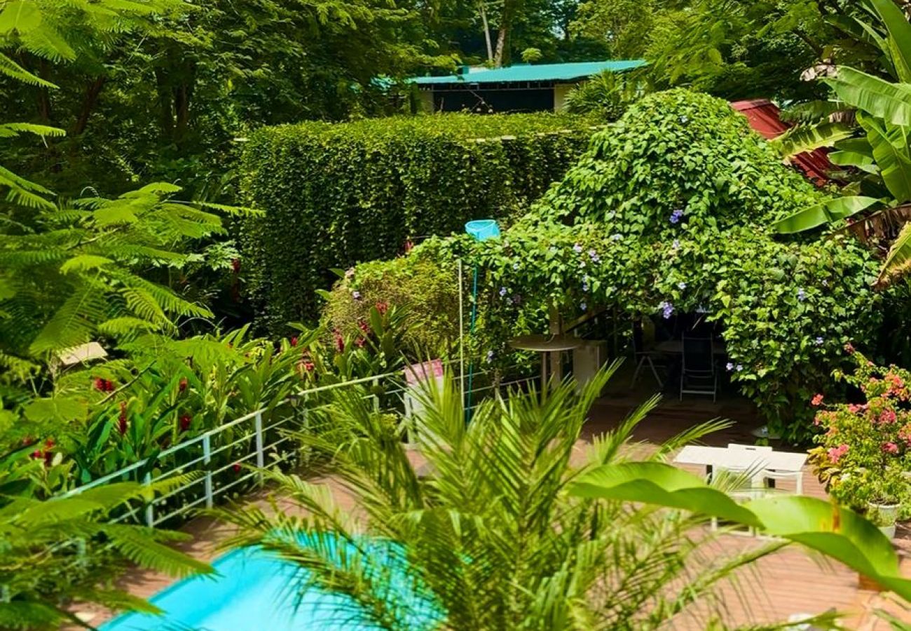Villa en Puerto Viejo - Casa Baguira Pool House