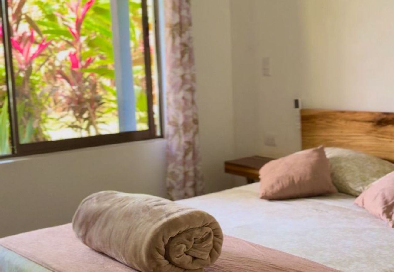 Villa en Puerto Viejo - Casa Kobu Pool House