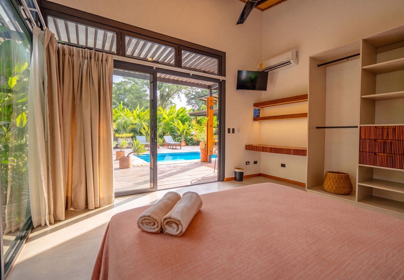 Villa en Puerto Viejo - Villa Yakole– Spacious Tropical Retreat