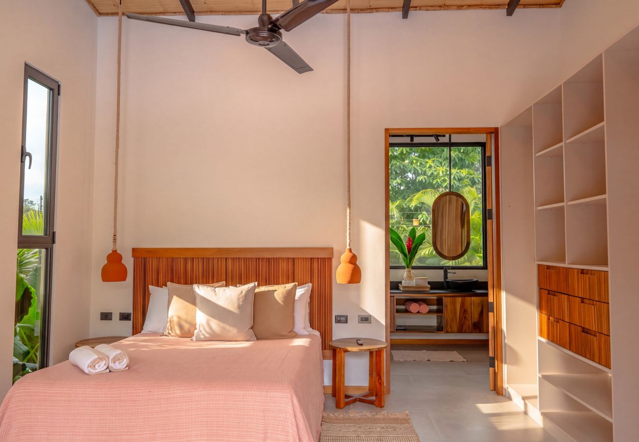 Villa en Puerto Viejo - Villa Yakole– Spacious Tropical Retreat