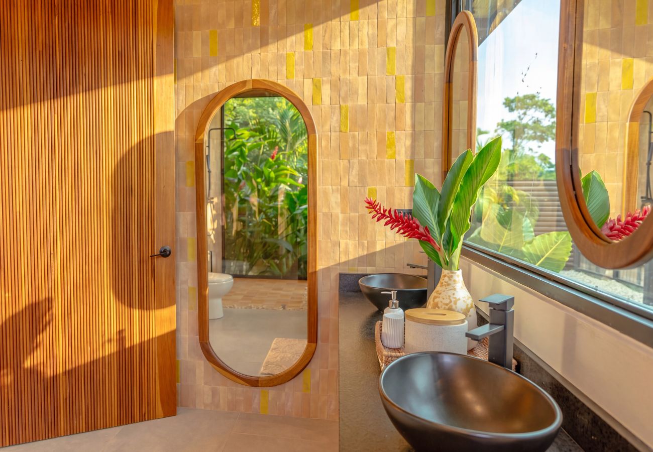 Villa en Puerto Viejo - Villa Yakole– Spacious Tropical Retreat